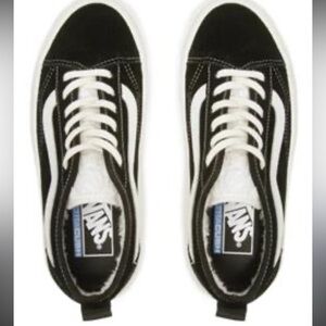 VANS Sentry Wafflecup Old Skool Black Suede Sherpa Lined Lug Shoes women’s 9.5